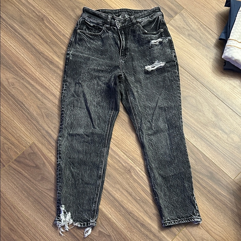 AE Crossover Mom Jeans